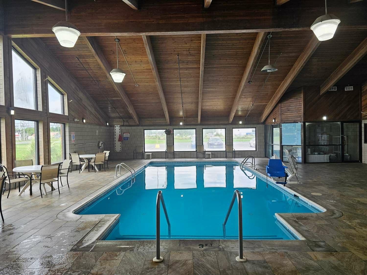 Фото Quality Inn and Suites