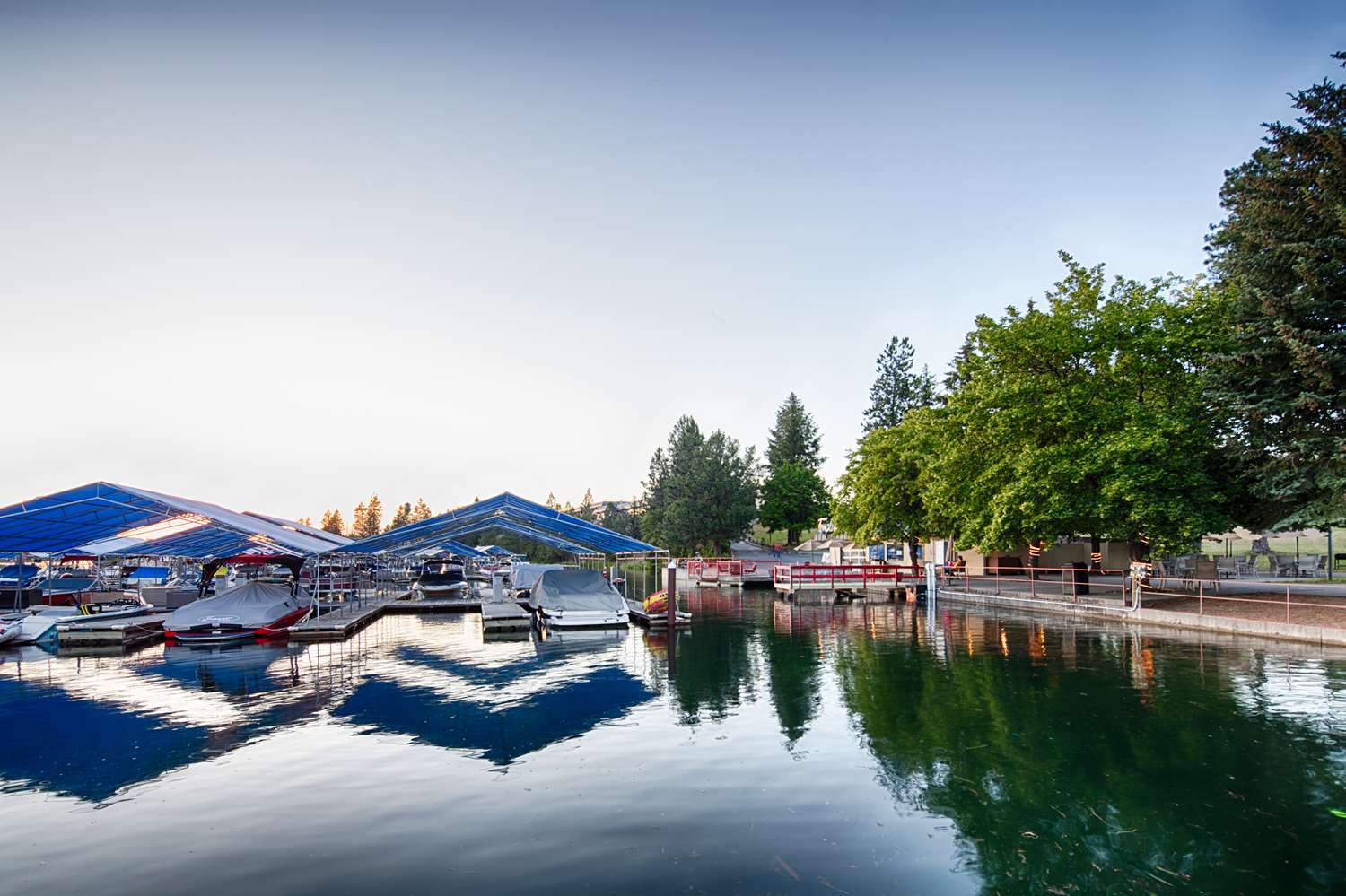 Фото Red Lion Hotel Templin's on the River