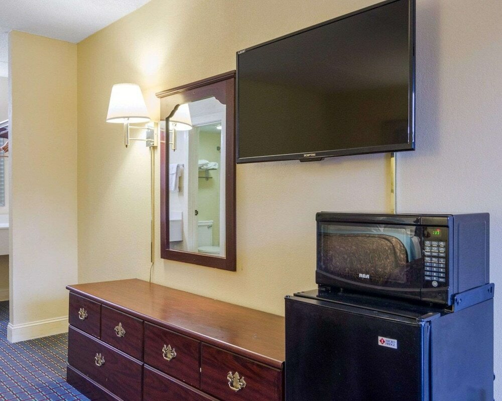 Фото Rodeway Inn Norcross