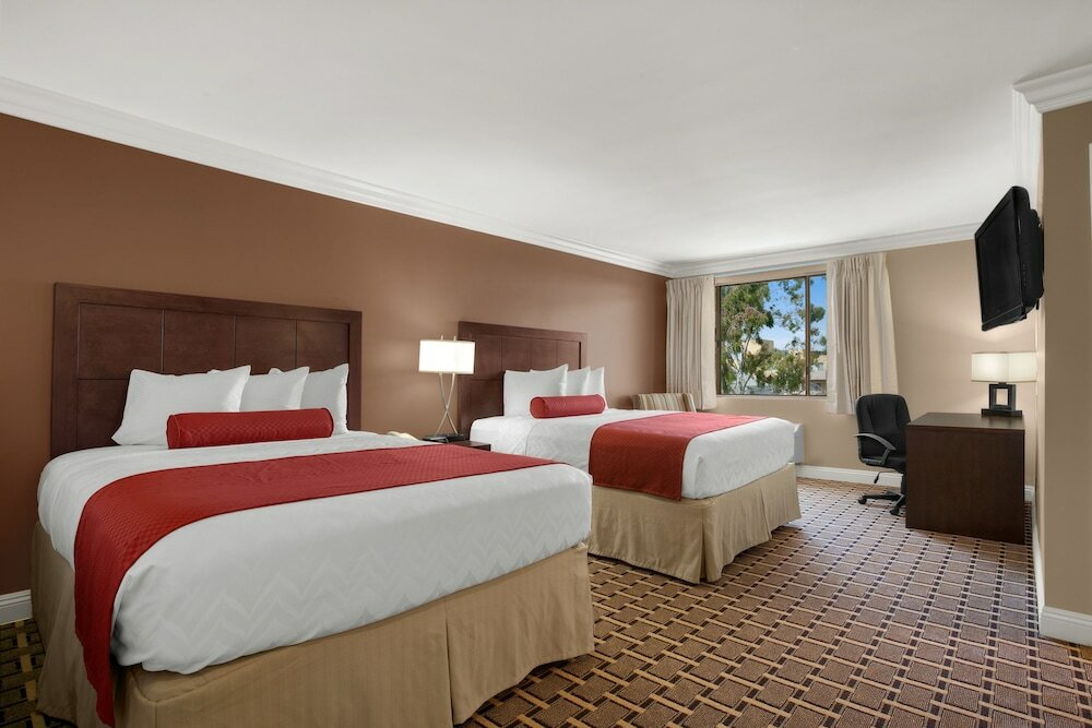 Фото Best Western Plus La Mid Town Hotel