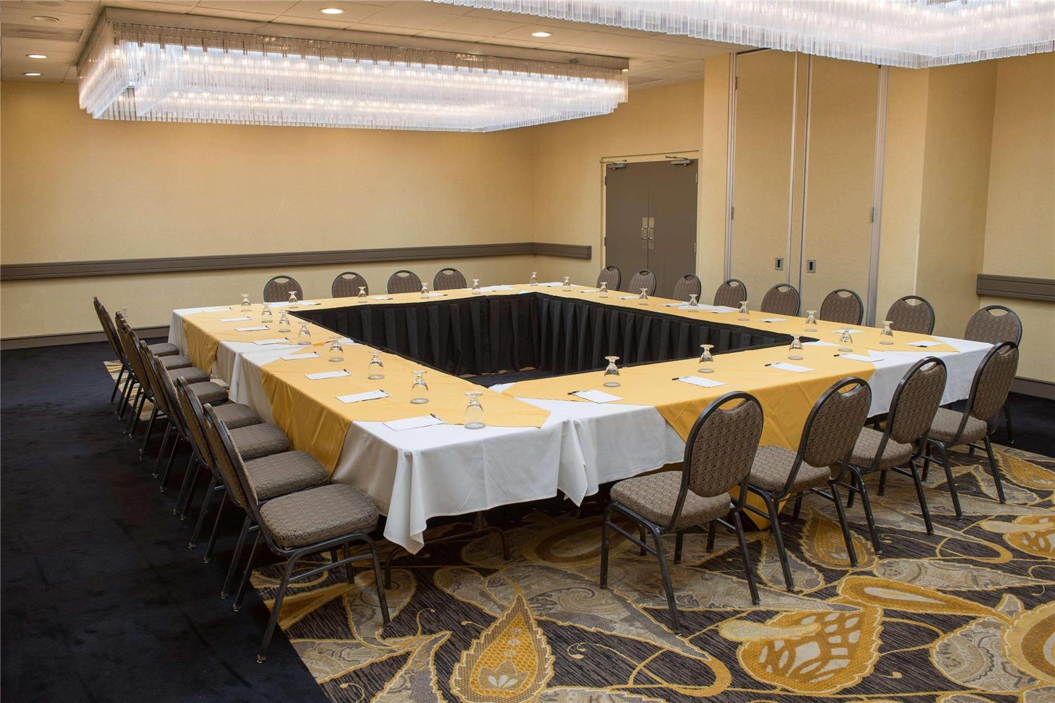 Фото Radisson Hotel Santa Maria