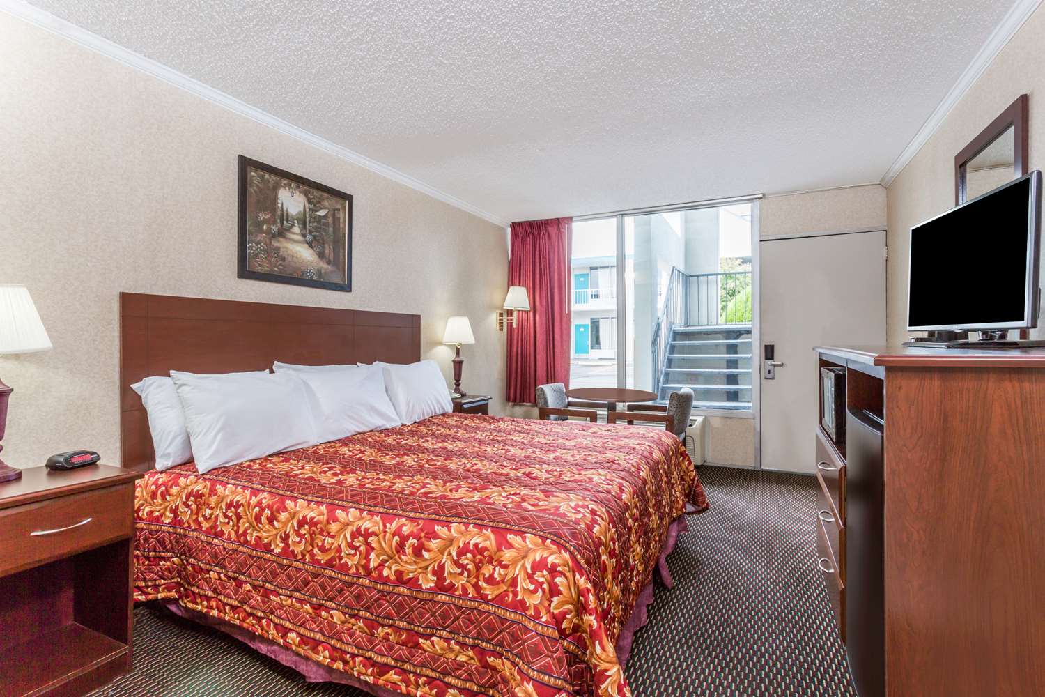 Фото Ramada Limited Norfolk