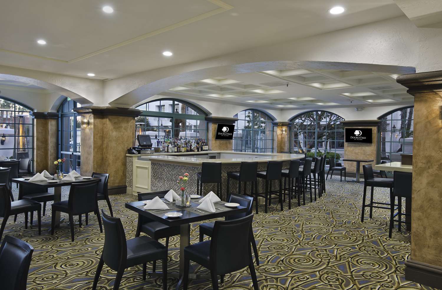 Фото DoubleTree by Hilton San Pedro - Port of Los Angeles