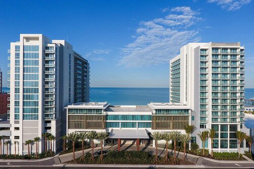 Внешний вид отеля Wyndham Grand Clearwater Beach в Клеруотере, фото 1