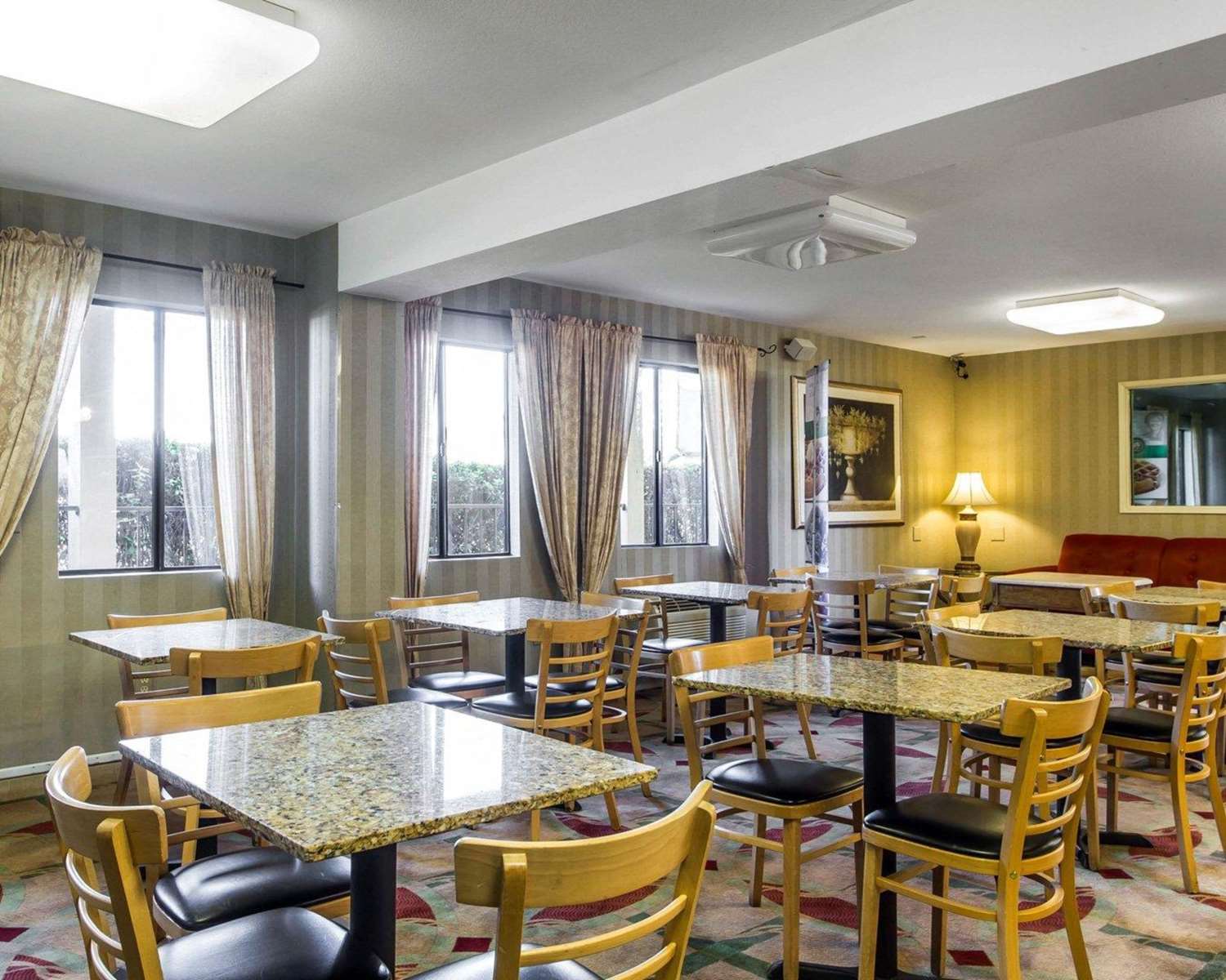 Фото Quality Inn Oakland Airport