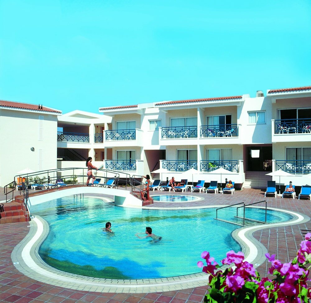 Фото Cynthiana Beach Hotel