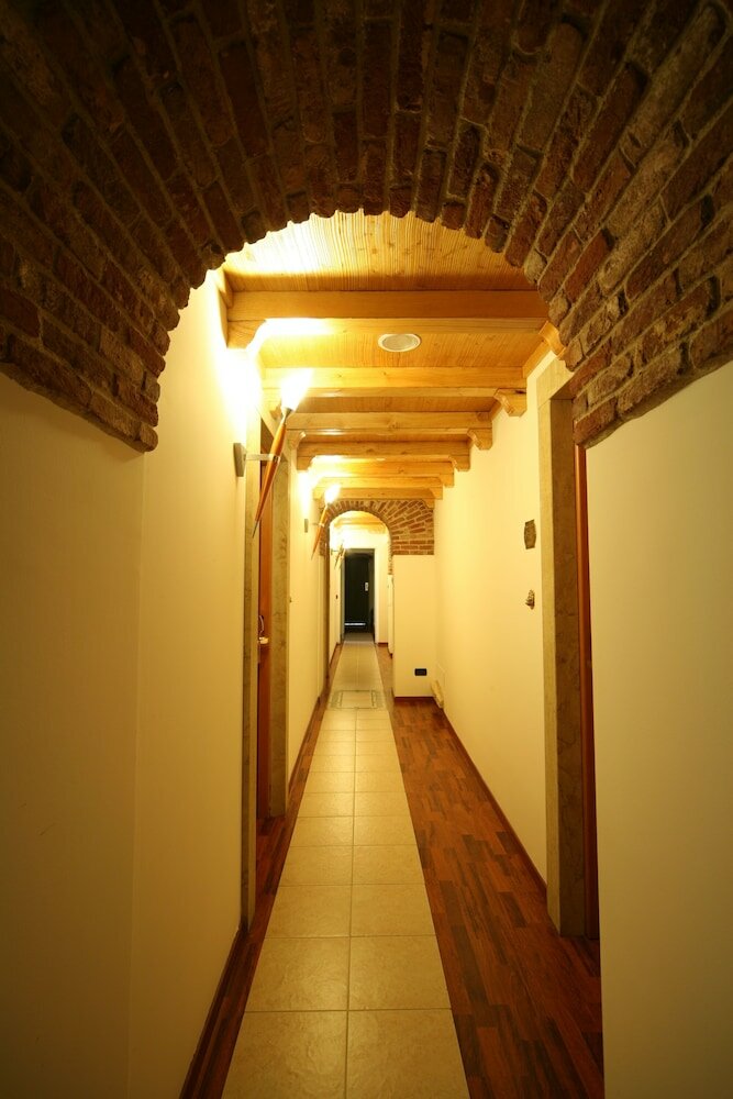 Фото Hotel Ungheria Varese 1946