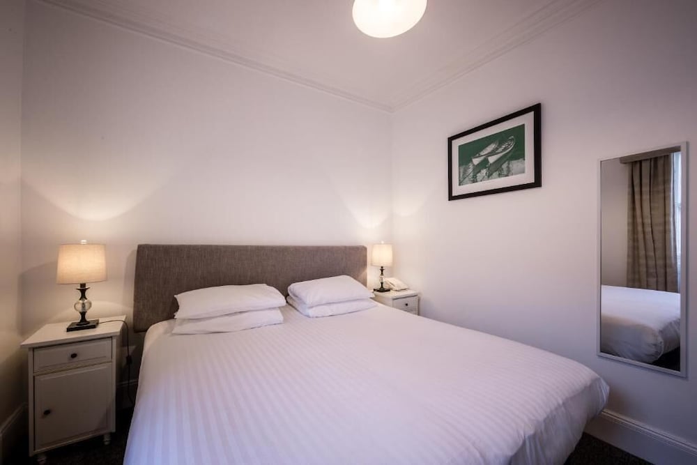 Фото The Lake of Menteith Hotel