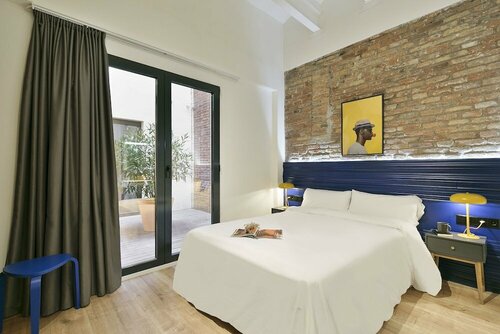 Arte Suites by Olala Homes