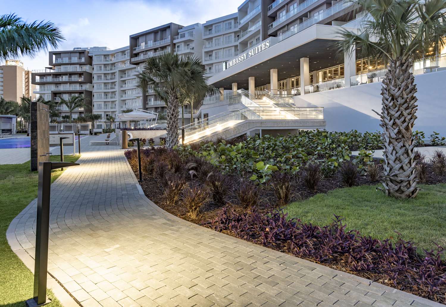 Фото Embassy Suites by Hilton Aruba Resort