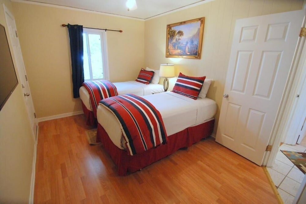 Фото Rest Haven Motel