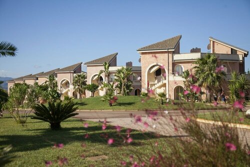 Внешний вид отеля Bv Airone Resort в Корильяно-Россано, фото 5