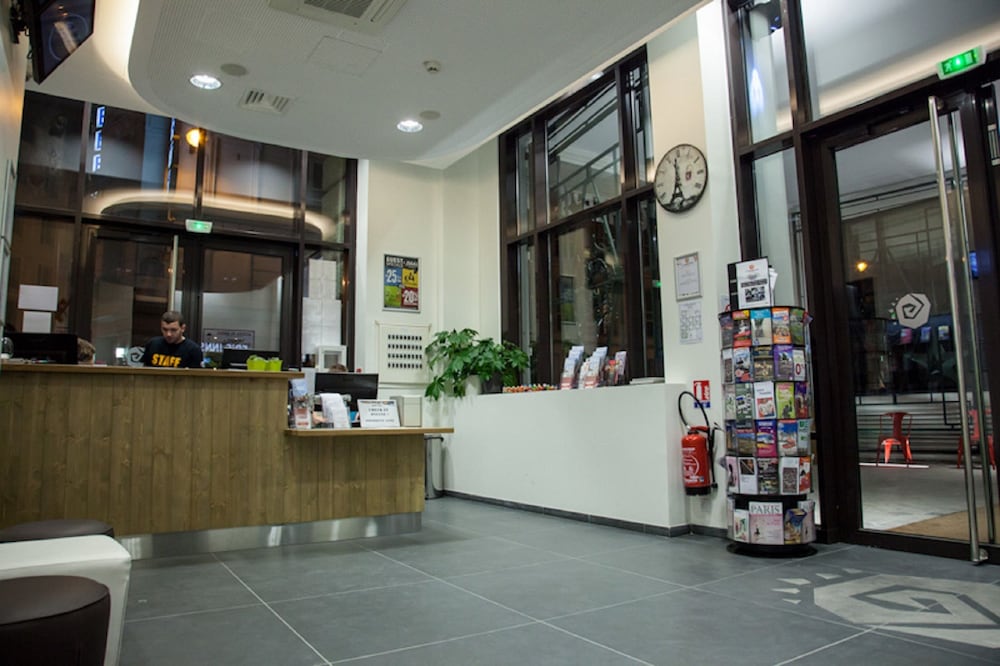 Фото St Christopher's Budget Hotel Paris