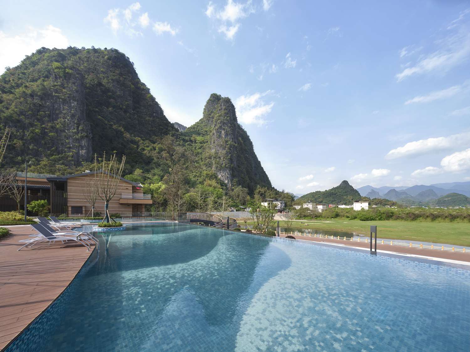 Фото Hilton Garden Inn Guilin Yangshuo