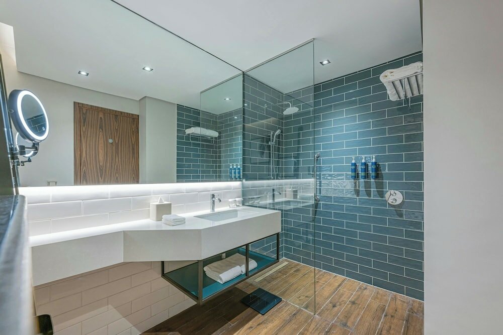 Фото Four Points by Sheraton King Abdulaziz Road