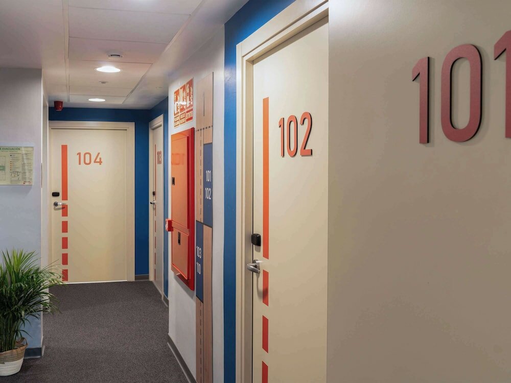 Фото Ibis Budget Valencia Centro Puerto