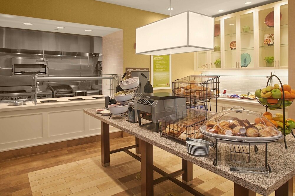 Фото Hilton Garden Inn Akron