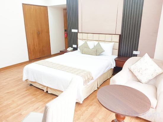 Фото Hotel Swiss Garden