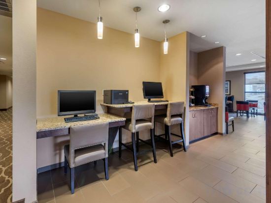 Фото Comfort Suites Denver near Anschutz Medical Campus