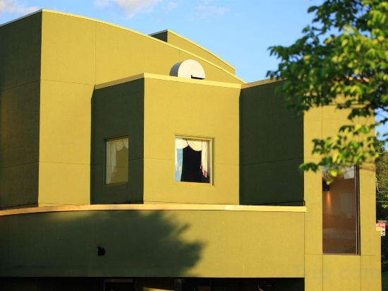 Фото Travelodge by Wyndham Alma