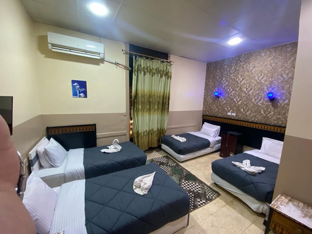 Фото One Season Hostel