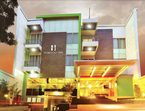 Bamboo Inn Hotel & Cafe