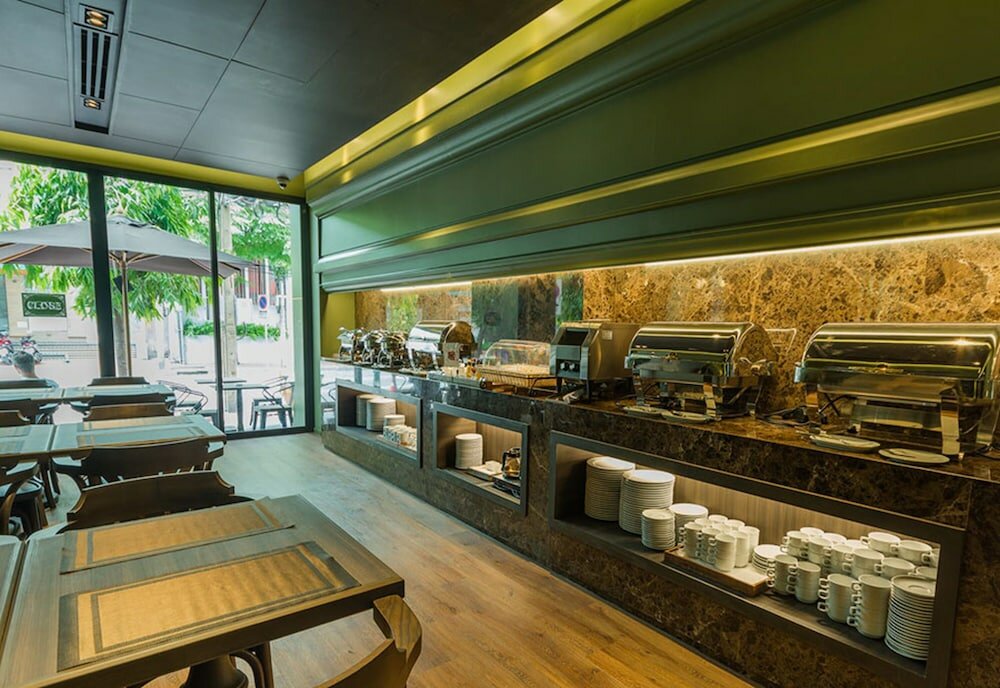 Фото Chillax Heritage Hotel