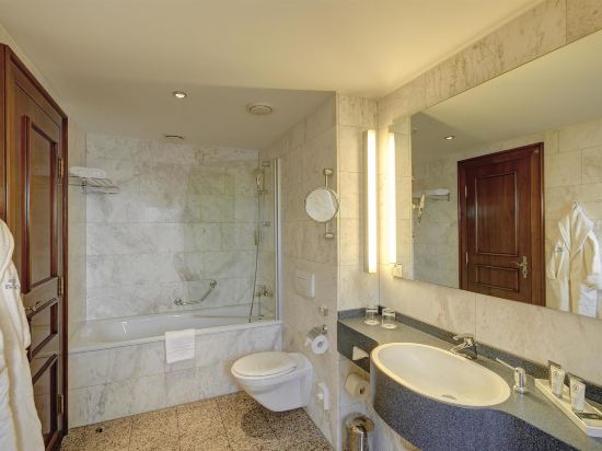 Фото Best Western Premier Parkhotel Engelsburg