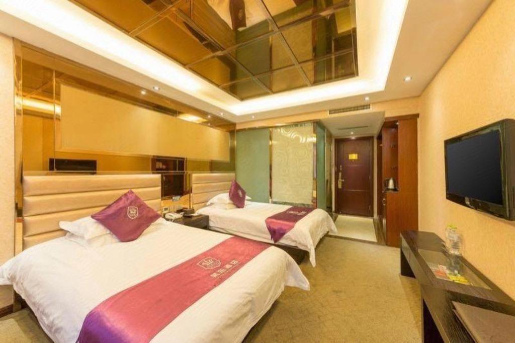 Фото Rong Le Business Hotel