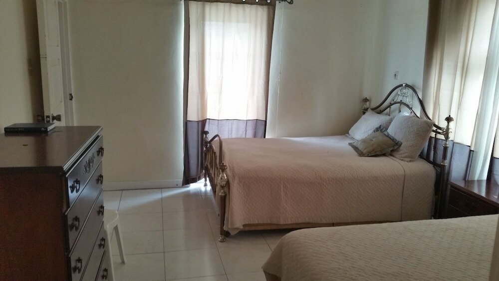 Фото Hatfield South Villa