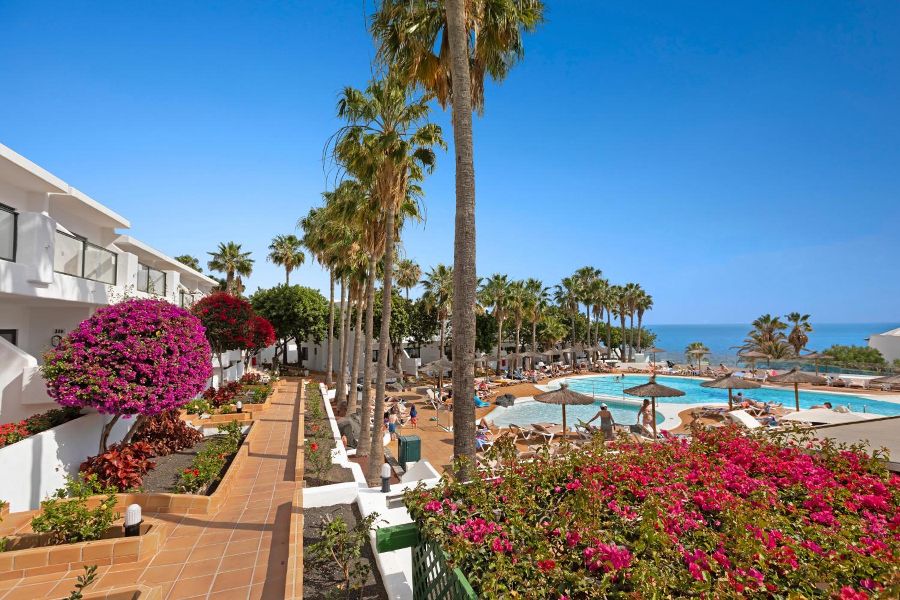 Фото Отель Thb Flora Aparthotel