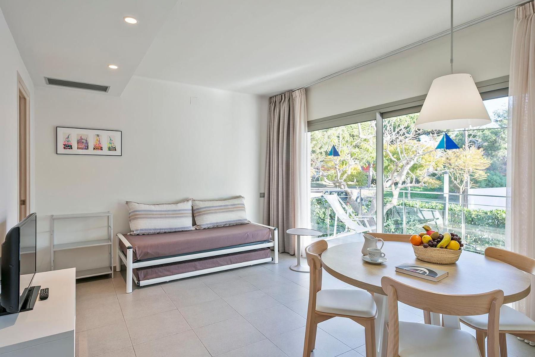 Фото Apartamentos Castellmar