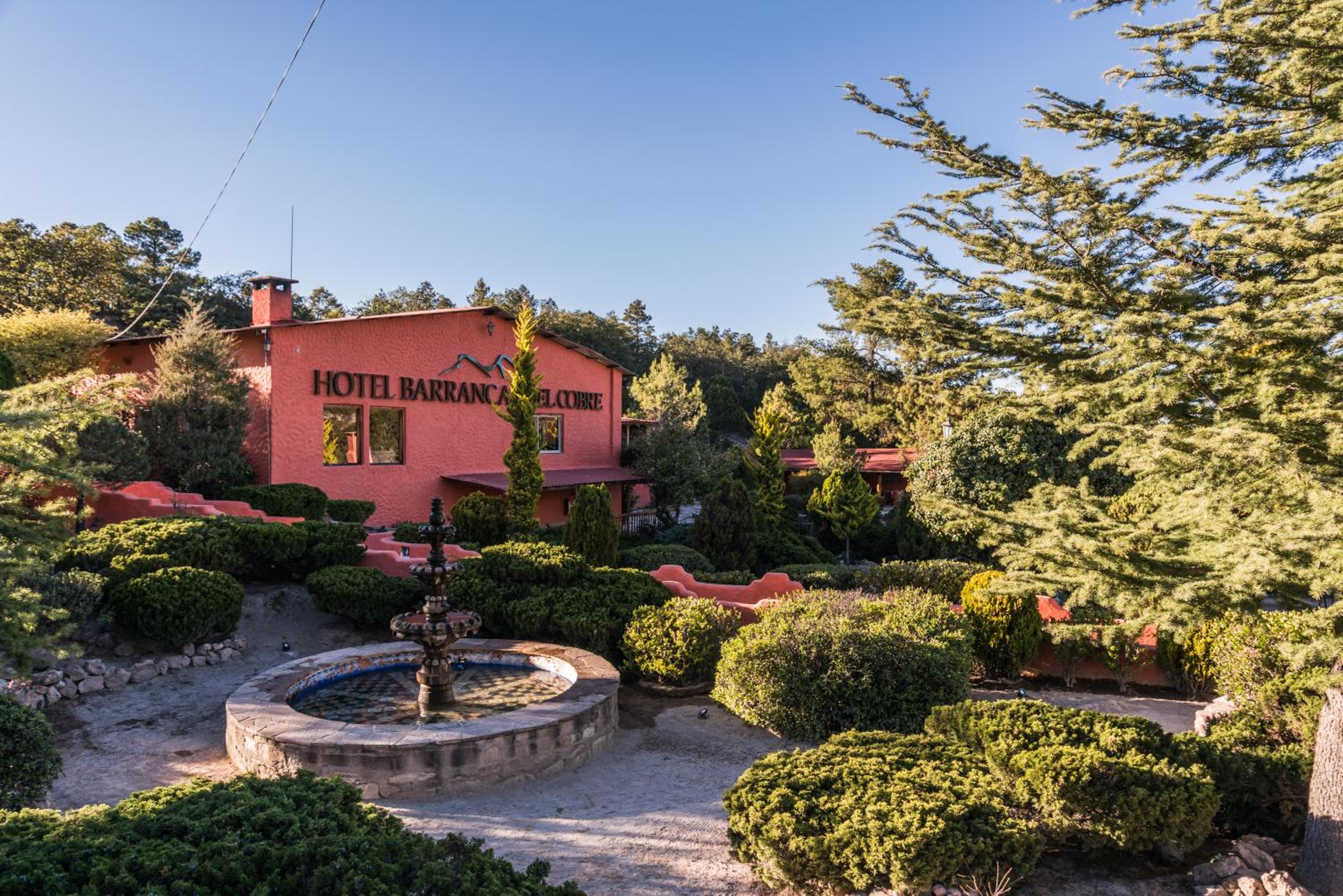 Фото отеля 1