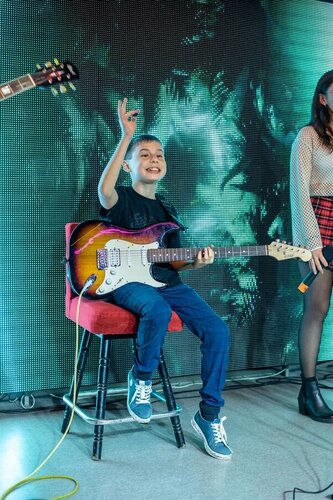 Meslek kursları Not a Guitar and Vocal School, Sevastopol, foto