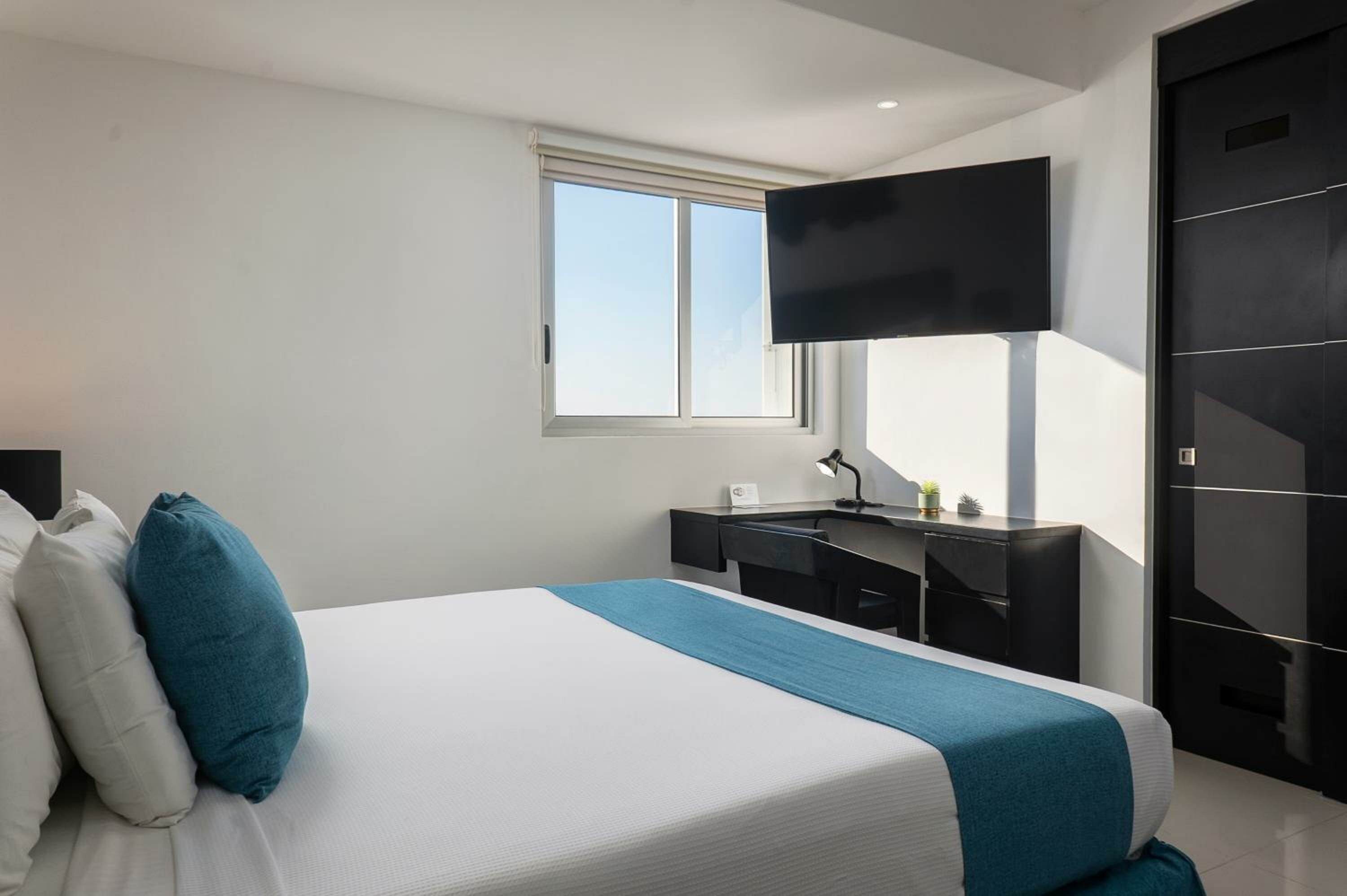 Фото Suites Malecon Cancun Torre Vancouver