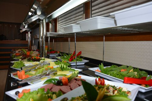 Гостиница Grand Karot Hotel в Ялове