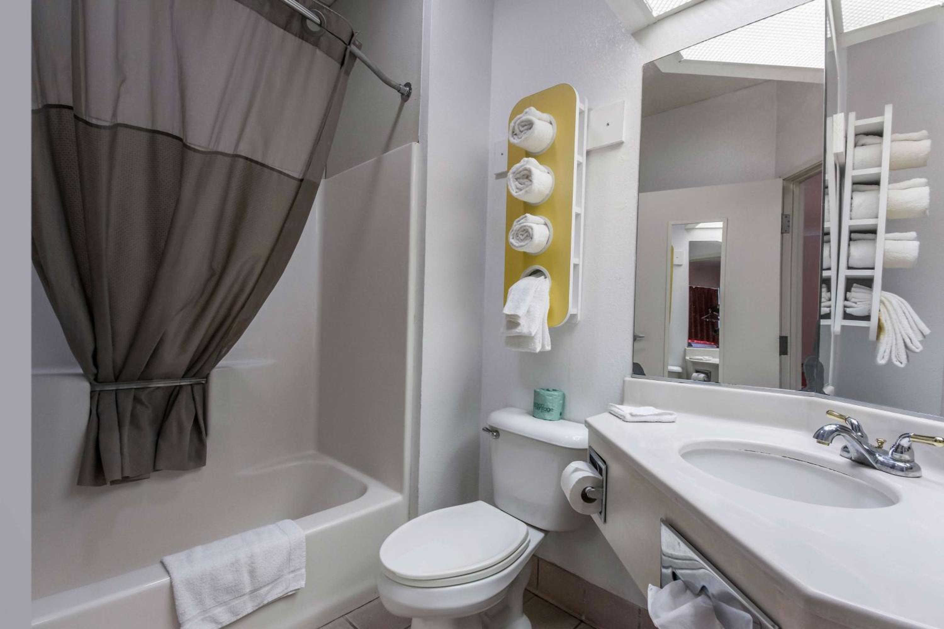 Фото Motel 6 Harrisburg, Pa - Hershey North