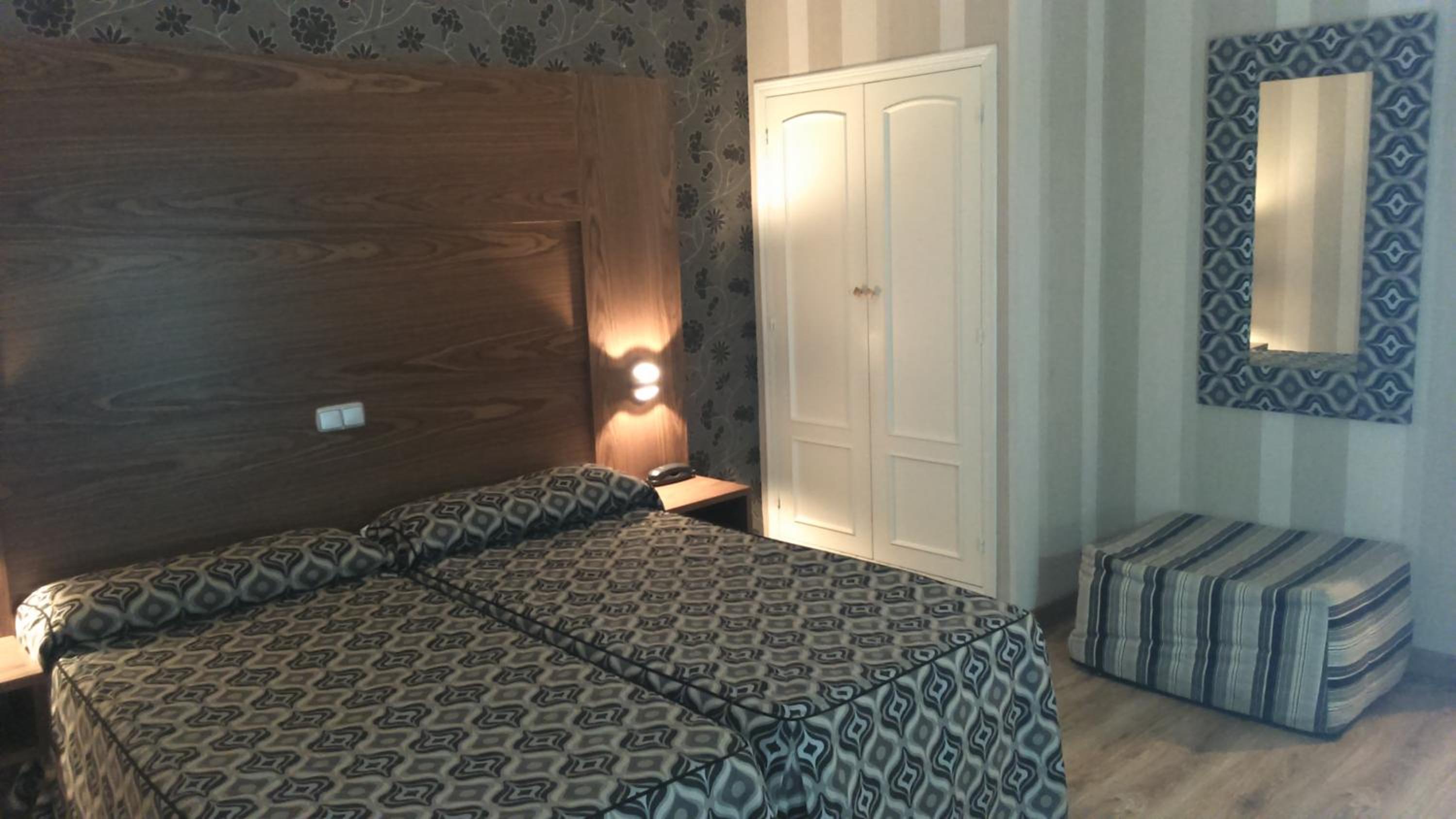 Фото Hotel Ideal