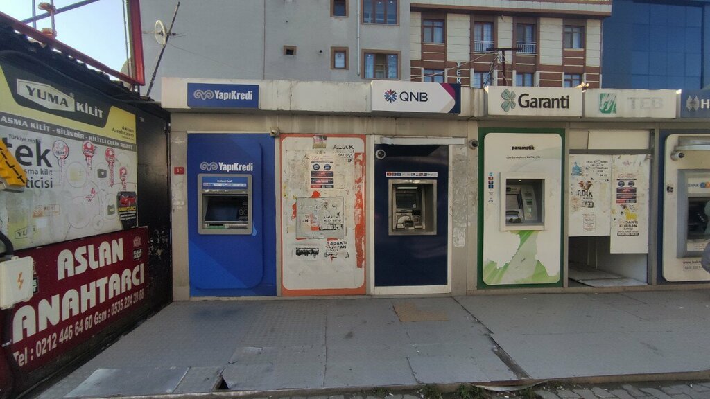 ATM Qnb Bank, Istanbul, photo