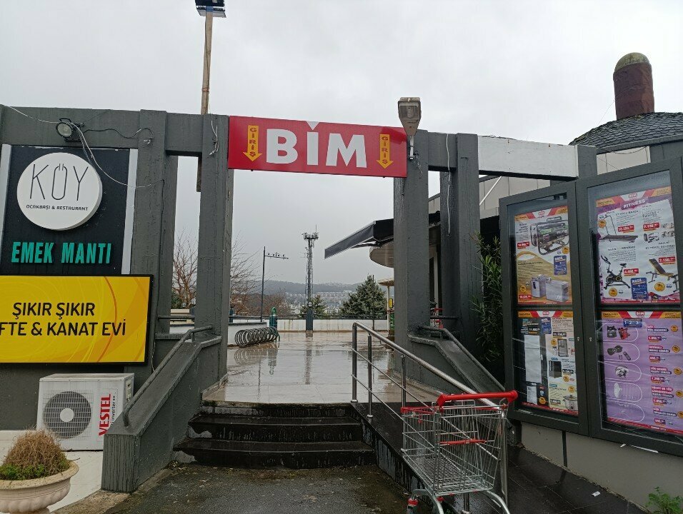 Supermarket Bim, Istanbul, photo