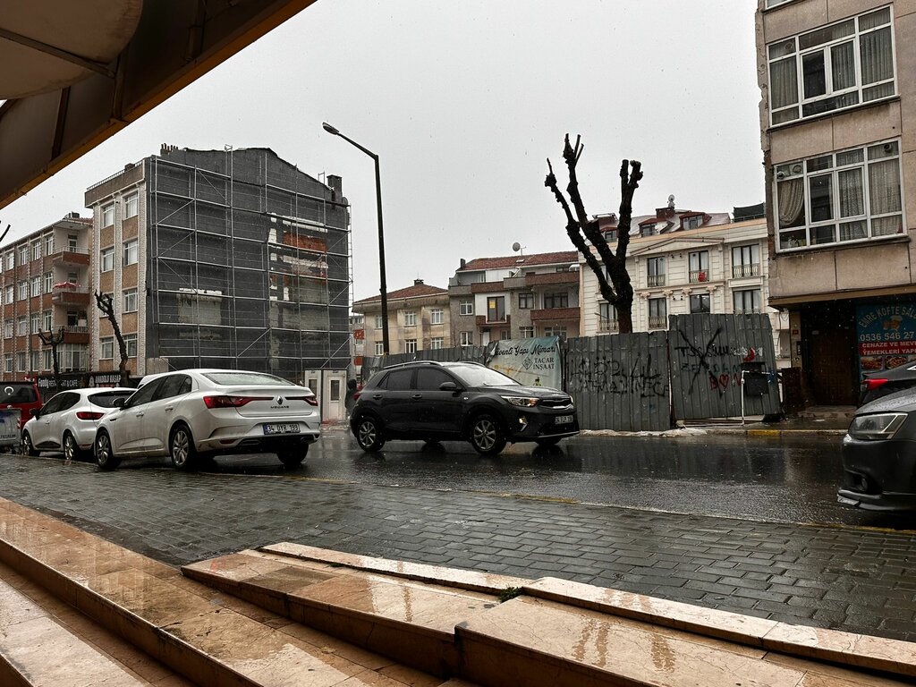 Mobile phone store Ozen Elektronik, Istanbul, photo