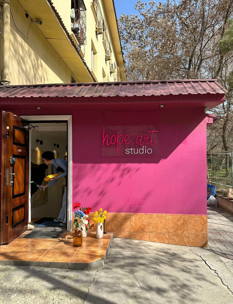 San’at maktabi Hope Art Studio, Toshkent, foto