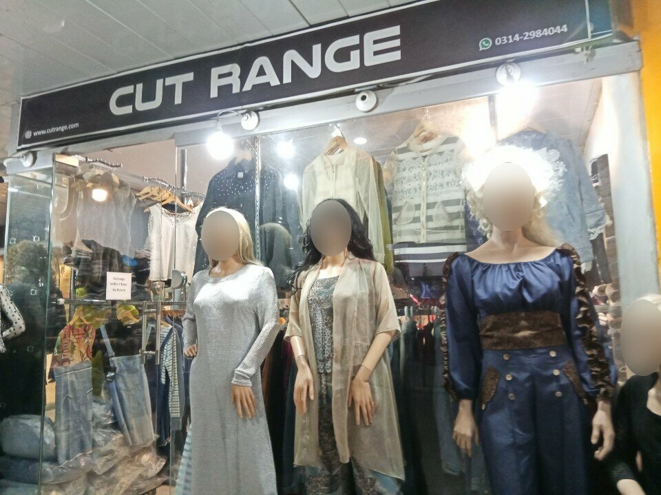 Clothing store Cut range, Karachi, photo