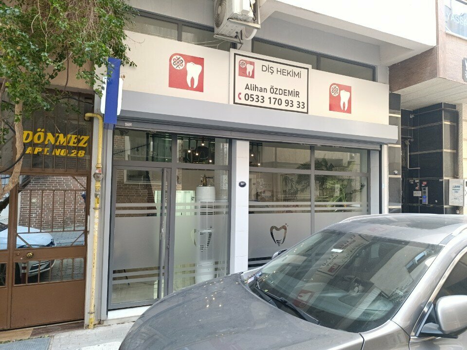 Private practice doctors Dentist Alihan Ozdemir, Izmir, photo