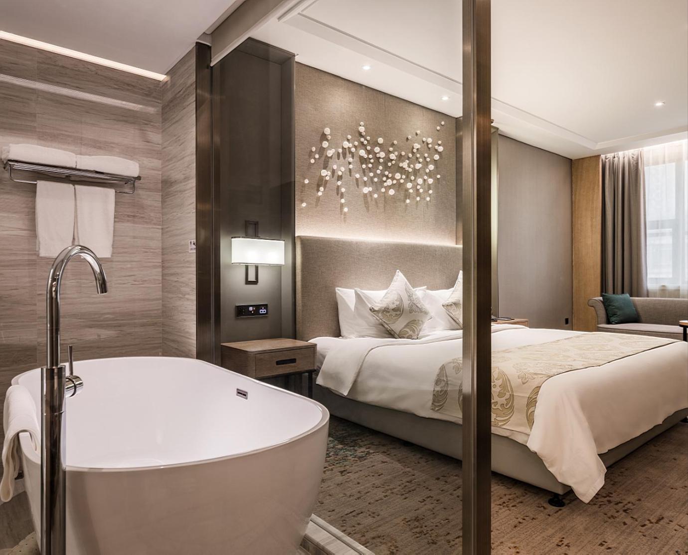 Фото Wuhan Hongguang Hotel