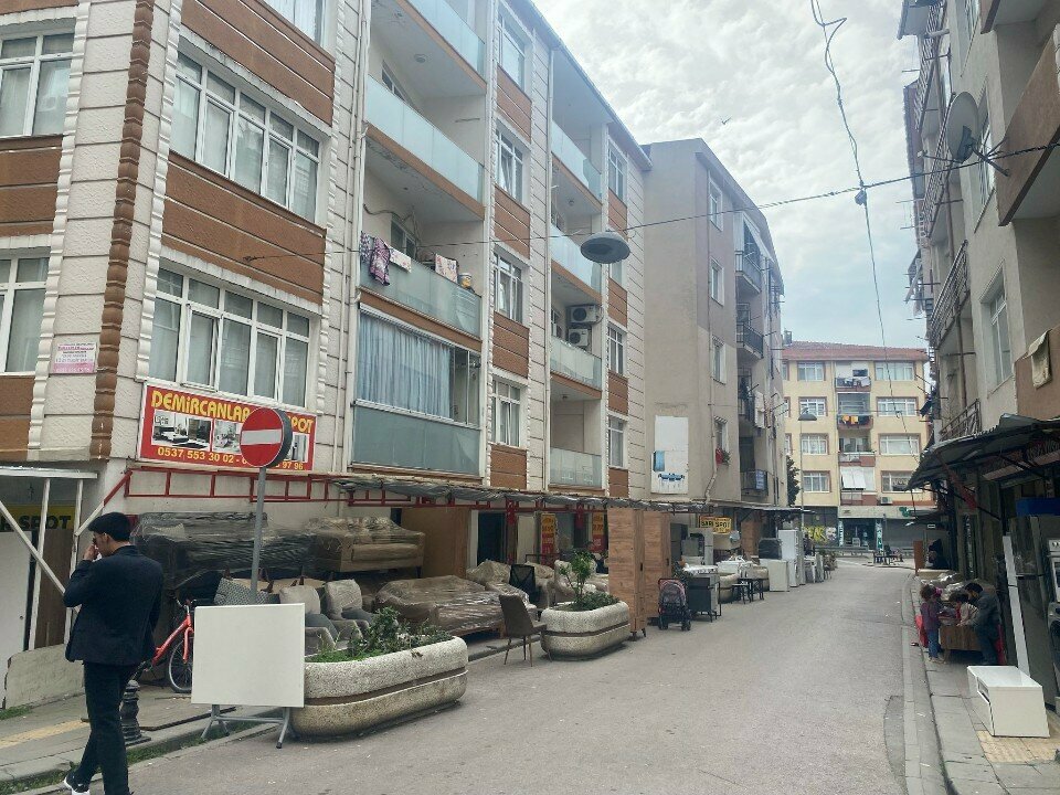 Thrift store Demircanlar Spot, Istanbul, photo