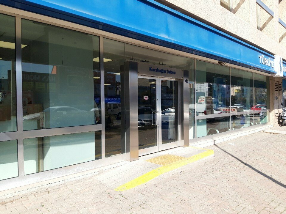 Bank Turkiye Is Bankasi, Izmir, photo