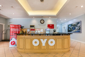 Manila Airport Hotel (99 PAL Drive Airplane Village Brgy Vitalez NAIA I Complex, Manila), hotel