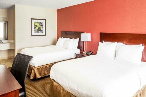Гостиница Ramada by Wyndham Salt Lake City North Temple в Солт-Лейк-Сити