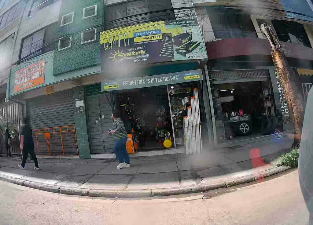 Auto parts and auto goods store Auto repuestos, Cochabamba, photo